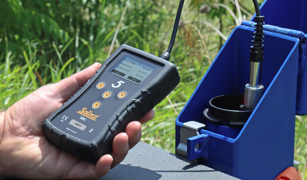 la unidad de lectura de solinst permite el acceso instantáneo a los datos de nivel de agua compensados de los registradores de nivel de solinst y los registradores de datos de aquavent y levelvent con ventilación