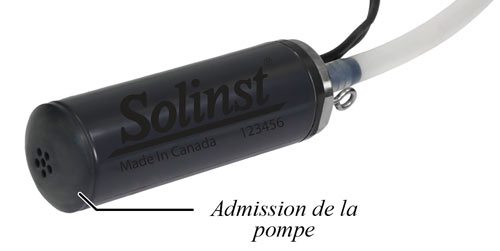 pompe submersible solinst 12v montrant les trous d'admission d'échantillonnage