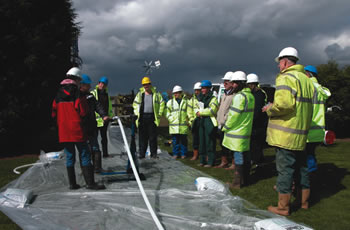 installation et formation aux systèmes cmt dans le cadre d'un « cours multiniveaux » offert par l'université de cranfield, à silsoe, au royaume-uni, conjointement avec waterra (r.-u.), le british geological survey & norwest holst