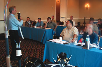 formation d'entrepreneurs de forage et de consultants sur les techniques d'installation de systèmes cmt lors du biosymposium battelle, à baltimore, dans l'état du maryland